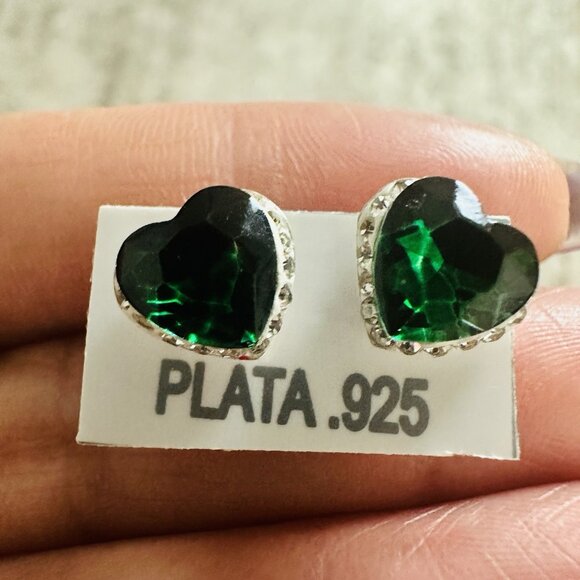 NEW 925 Sterling Silver Green Heart Zircons Small Earrings - Picture 7 of 9